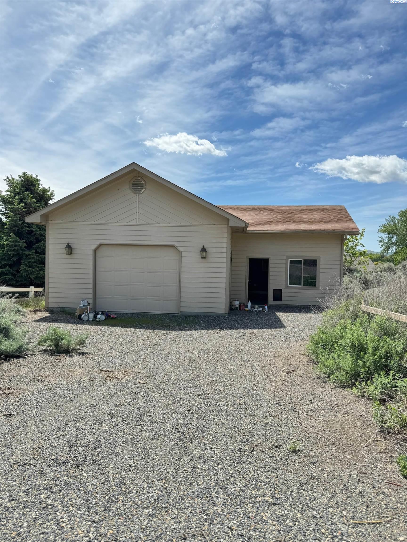98305 East Clover Road Kennewick, WA 99338 - Photo 4 of 33 Gallery Image 4