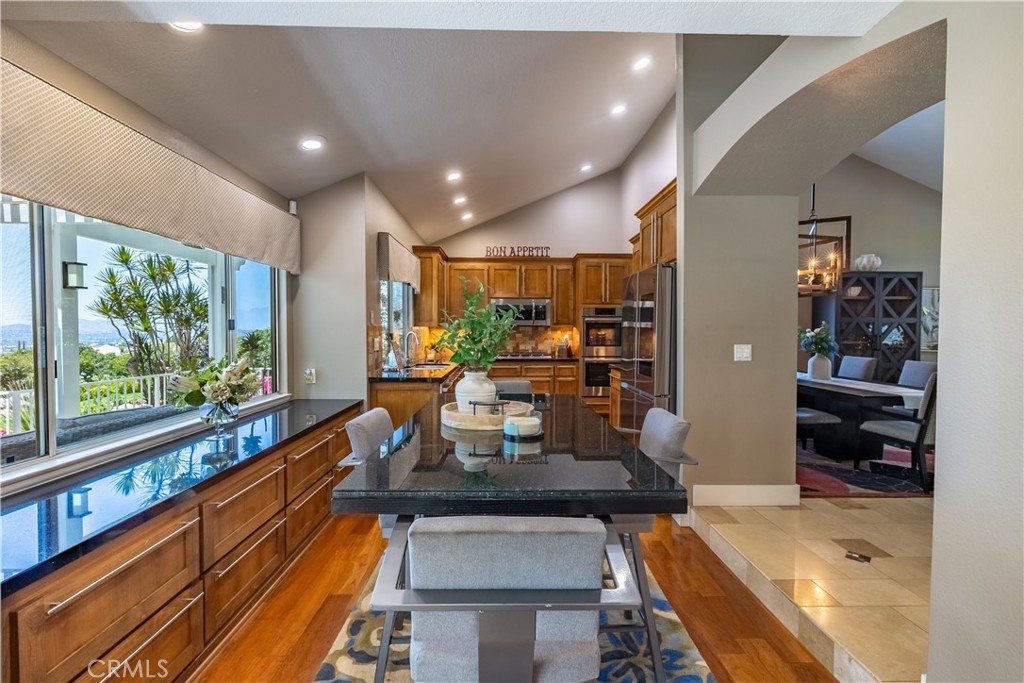 10851 Orchard View Lane Riverside, CA 92503 - Photo 18 of 75