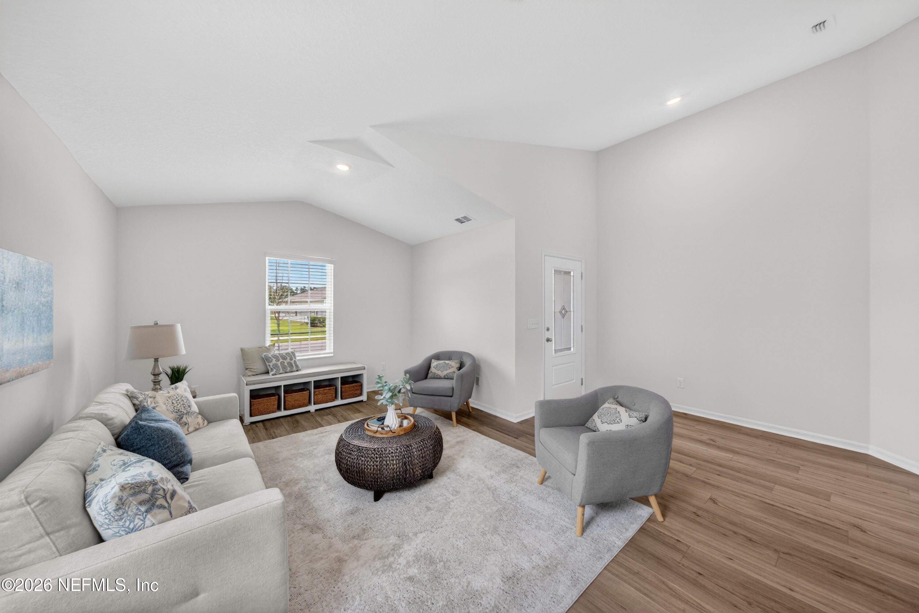 6855 Myrtle Oak Road Jacksonville, FL 32219 - Photo 10 of 27 Hillcrest living room and entryway