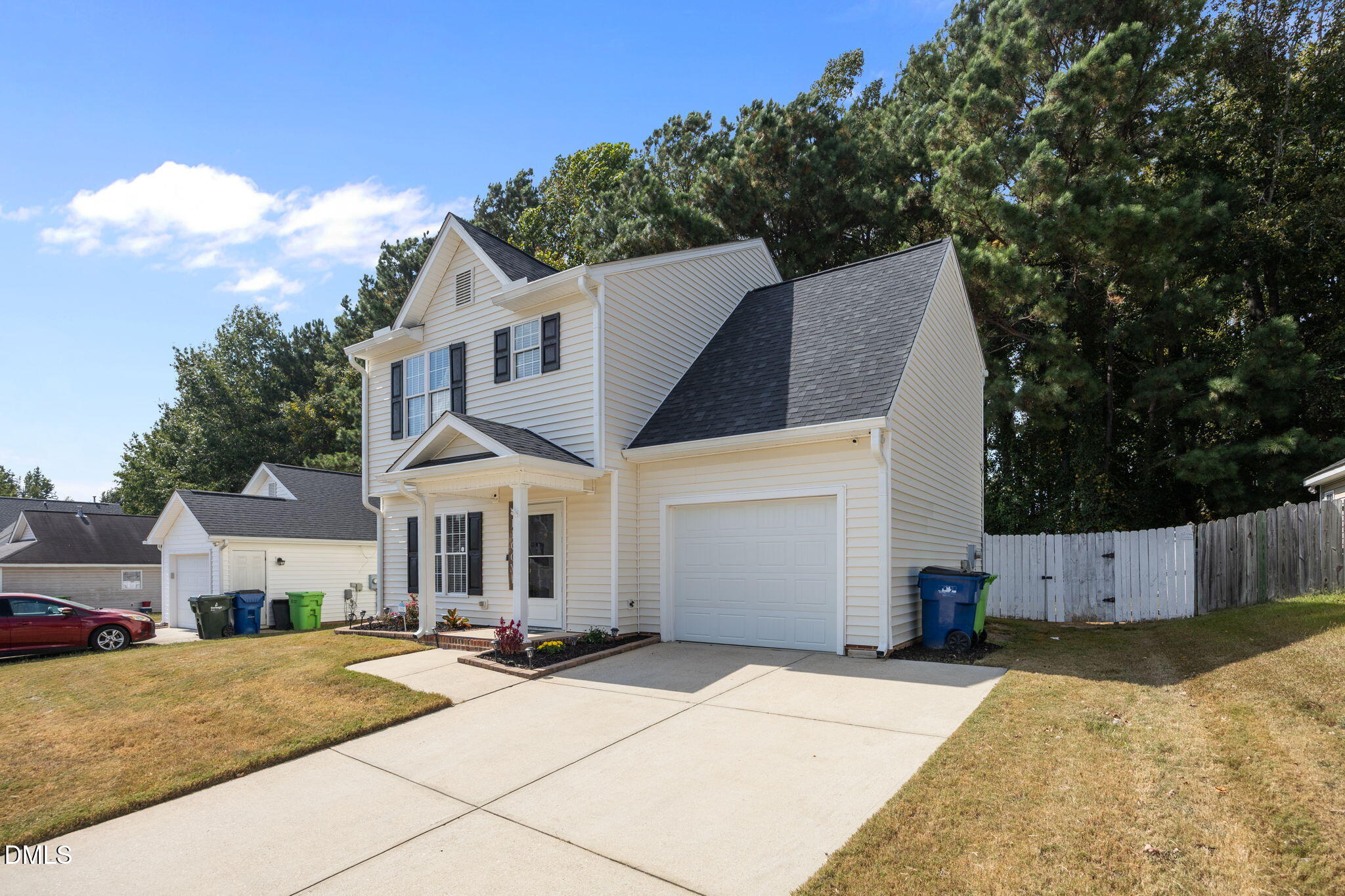 4020 Mindspring Drive Raleigh, NC 27610 - Photo 3 of 39 4-web-or-mls-IMG_1513