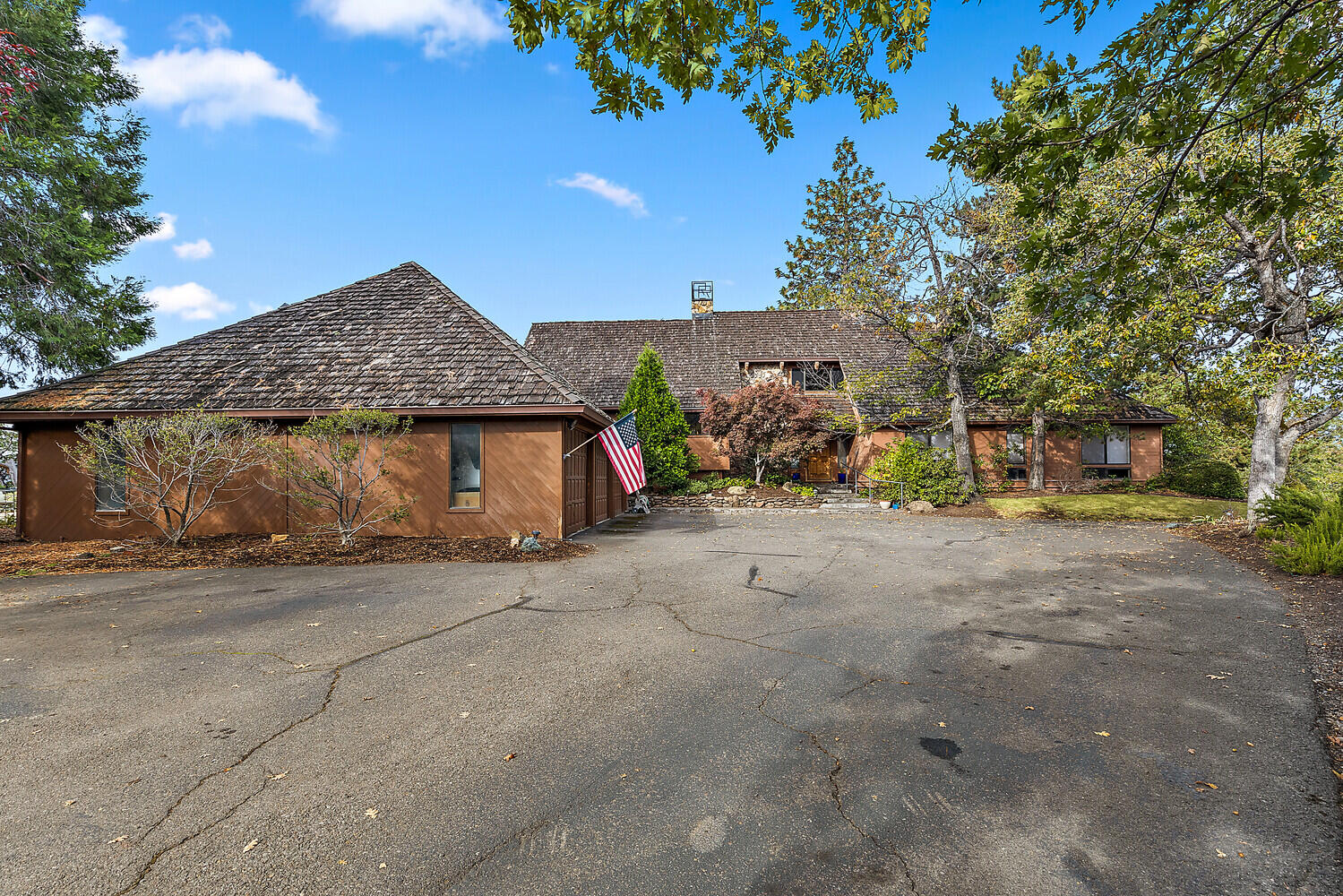 6401 Hillcrest Road Medford, OR 97504 - Photo 13 of 75 Gallery Image 13