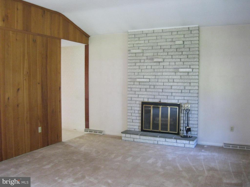 42 West Oregon Road Lititz, PA 17543 - Photo 7 of 22