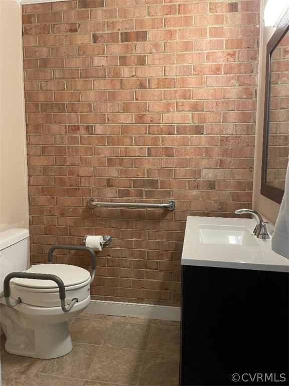 9201 Winterpock Road Chesterfield, VA 23832 - Photo 26 of 28 a bathroom with a sink and a toilet