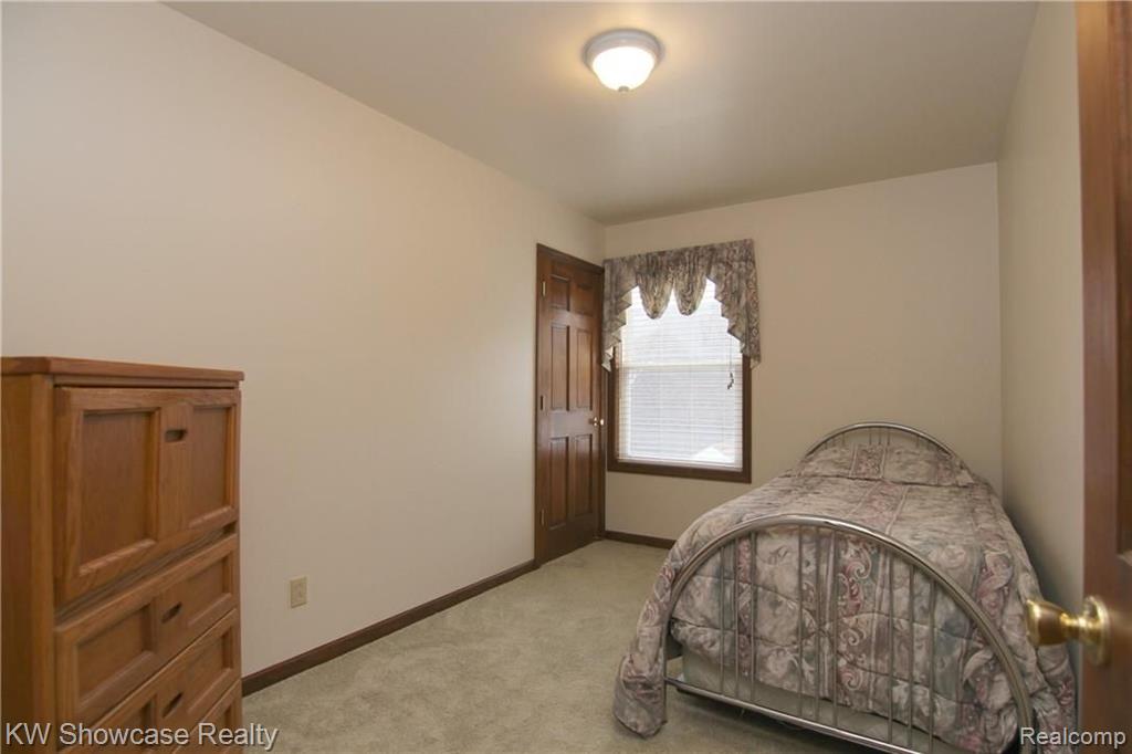 5762 Bullard Road Fenton, MI 48430 - Photo 27 of 34