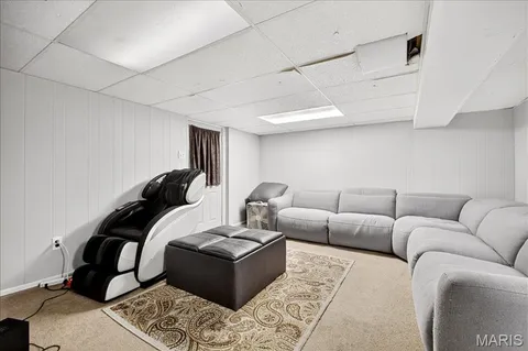 $299,999 | 904 Liggett Avenue, Crestwood, MO 63126