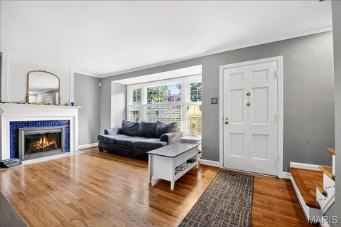 $299,999 | 904 Liggett Avenue, Crestwood, MO 63126