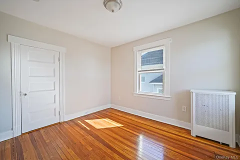 $799,000 | 367 Vincent Avenue, Lynbrook, NY 11563