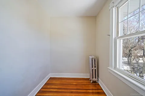 $799,000 | 367 Vincent Avenue, Lynbrook, NY 11563