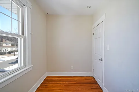 $799,000 | 367 Vincent Avenue, Lynbrook, NY 11563