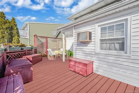 $799,000 | 367 Vincent Avenue, Lynbrook, NY 11563