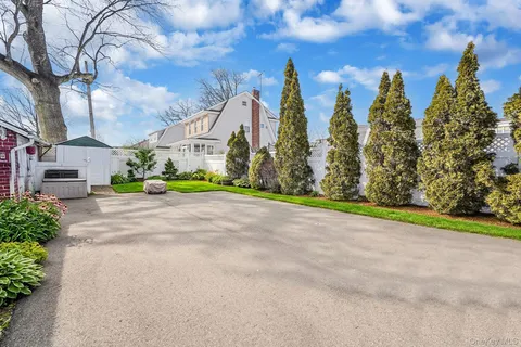 $799,000 | 367 Vincent Avenue, Lynbrook, NY 11563