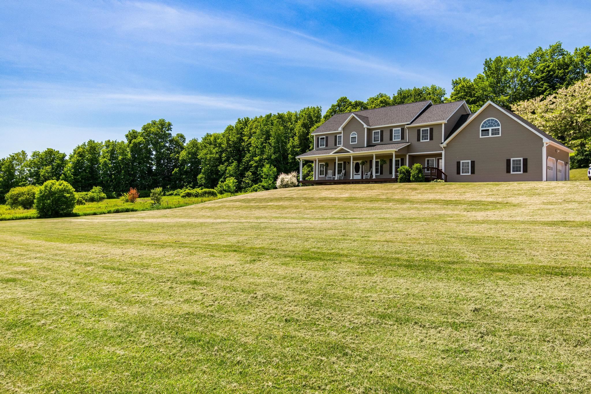 15 Rockledge Road Milton, VT 05468 - Photo 3 of 59