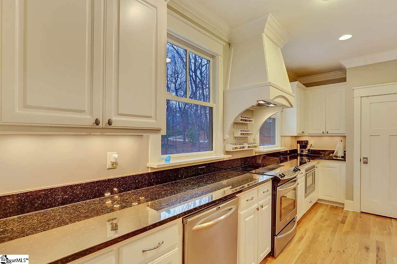 107 South Warwick Road Greenville, SC 29617 - Photo 12 of 34 Gallery Image 12