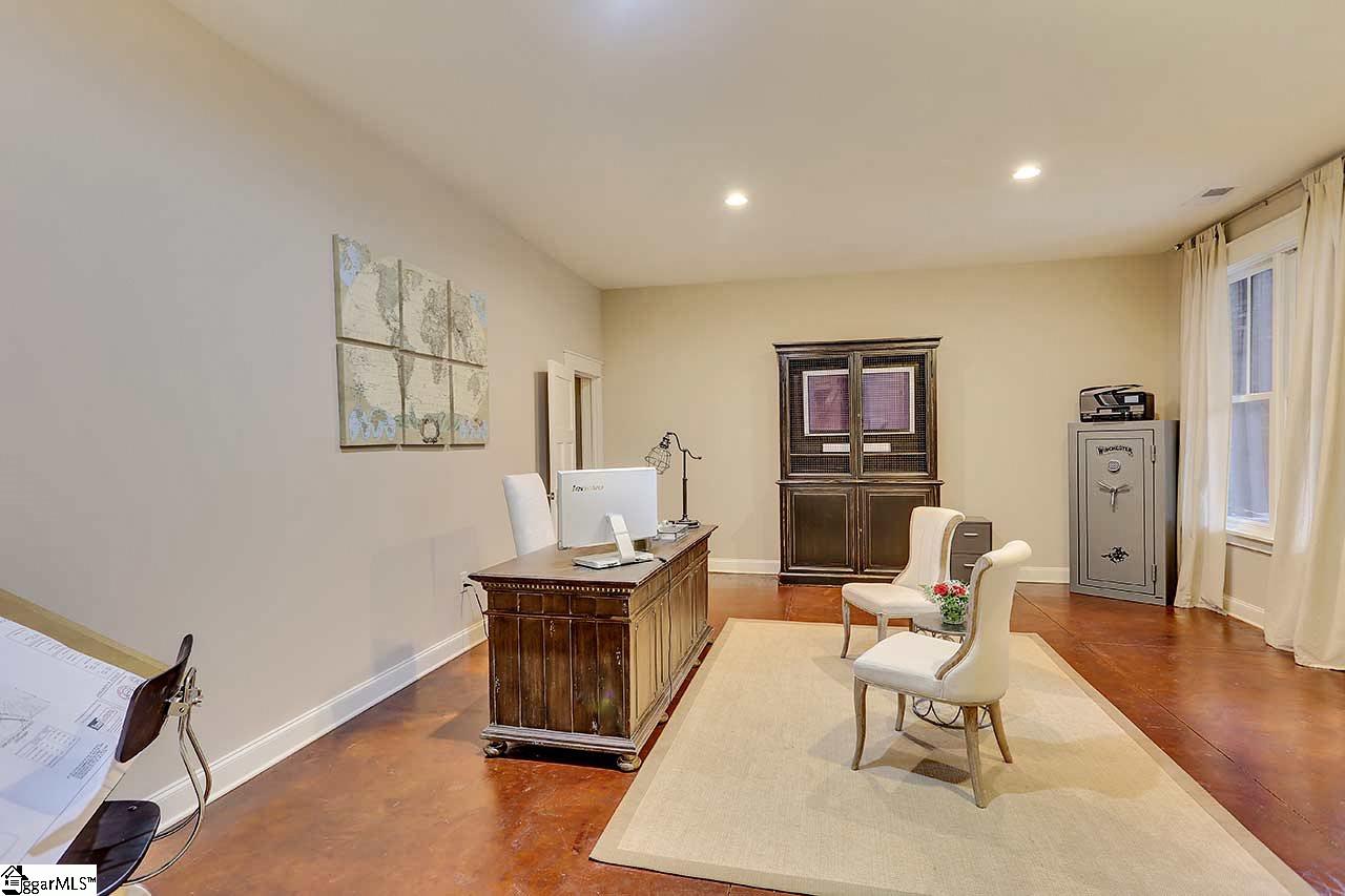 107 South Warwick Road Greenville, SC 29617 - Photo 26 of 34 Gallery Image 26