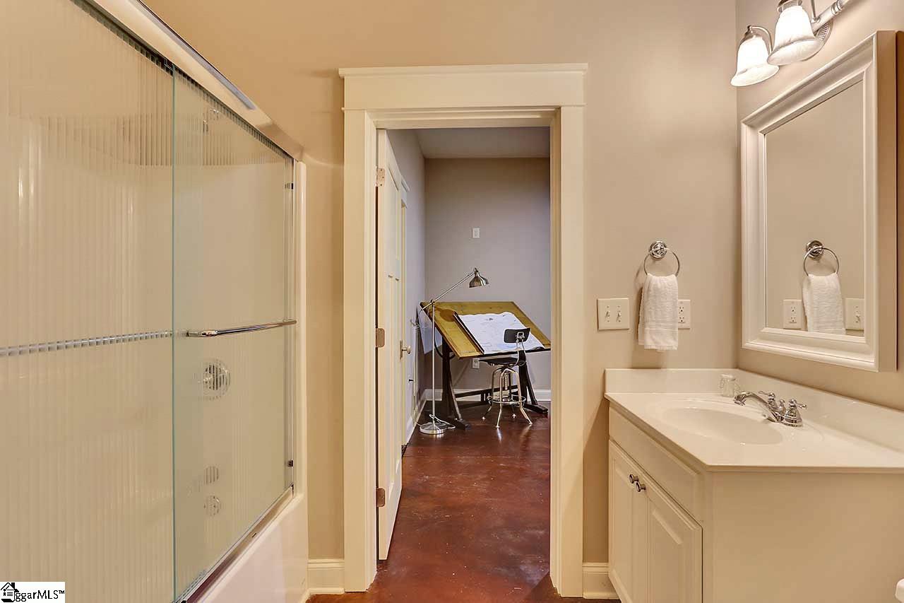 107 South Warwick Road Greenville, SC 29617 - Photo 28 of 34 Gallery Image 28