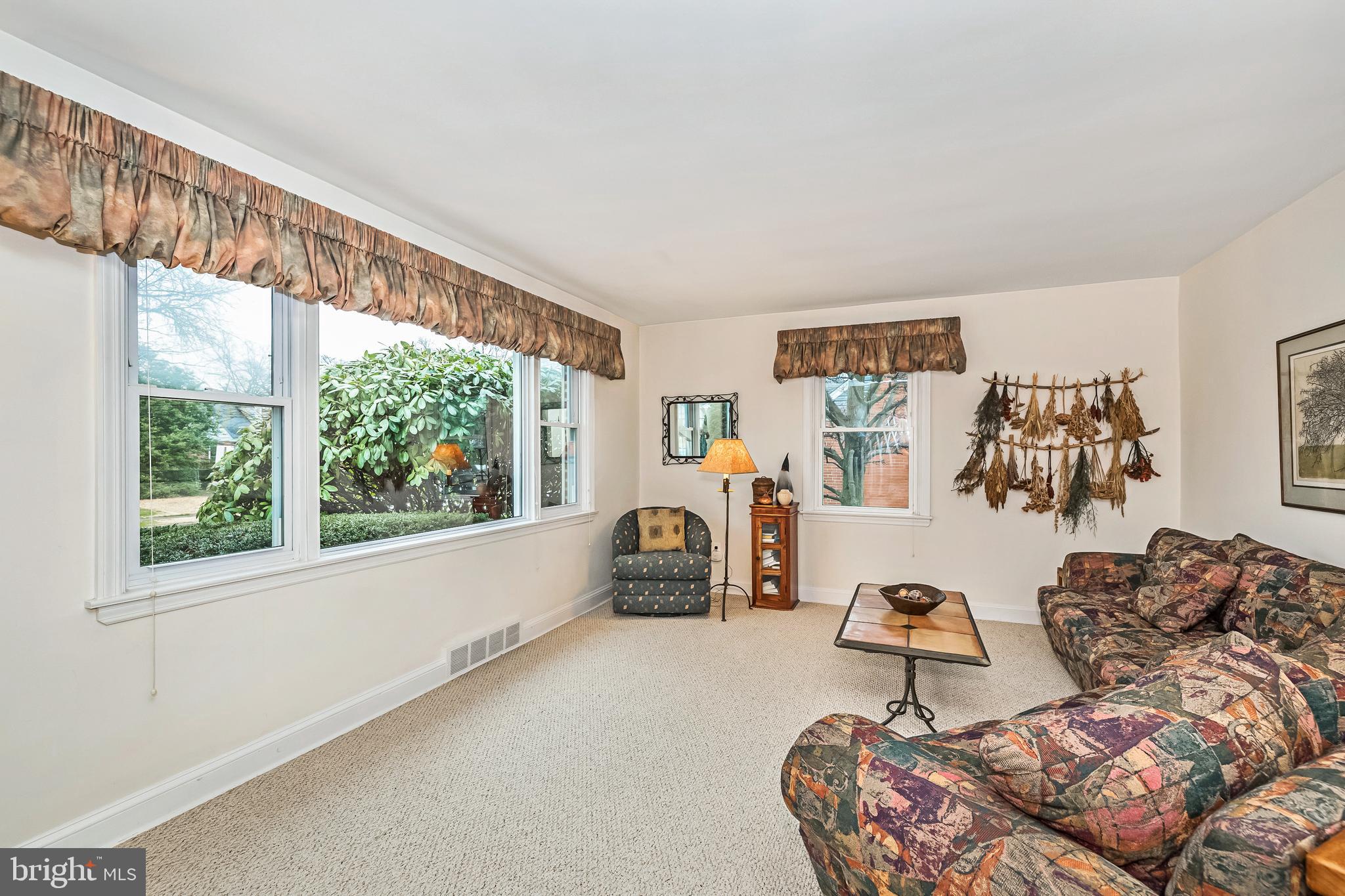 451 Barker Road Springfield, PA 19064 - Photo 3 of 30