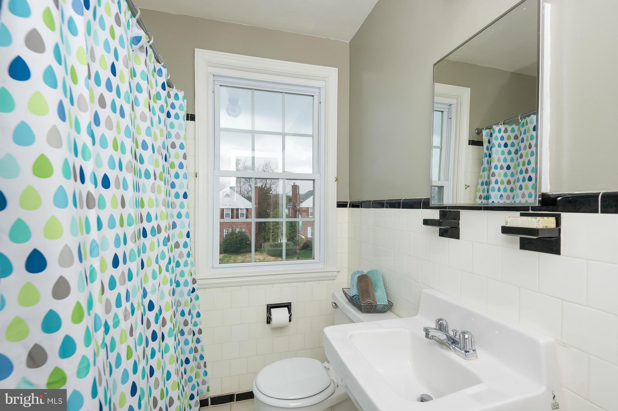 1826 Edgewood Road Baltimore, MD 21286 - Photo 18 of 28 Bath