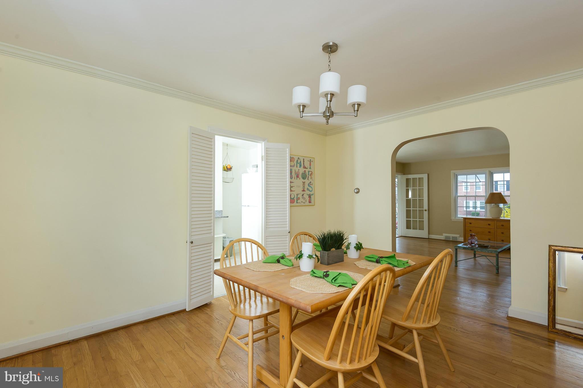 1826 Edgewood Road Baltimore, MD 21286 - Photo 8 of 28 Dining Room