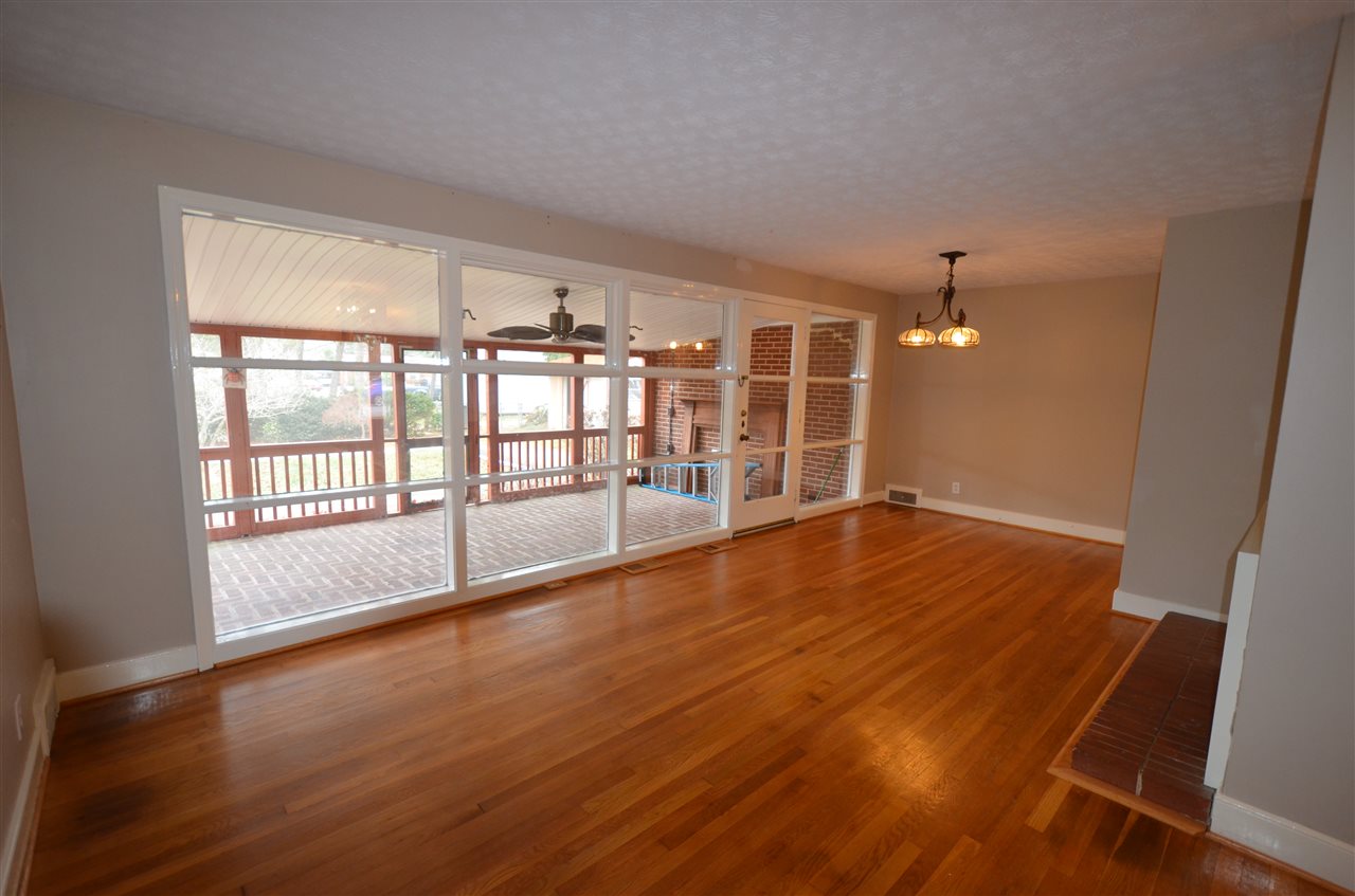 225 Court Road Waynesboro, VA 22980 - Photo 2 of 19 Gallery Image 2
