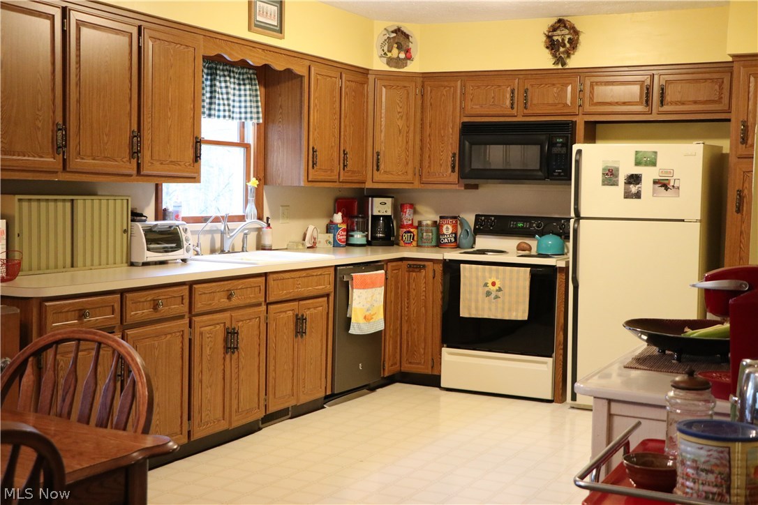 8475 Chestnut Ridge Road Northwest Beach City, OH 44608 - Photo 23 of 35 Gallery Image 23
