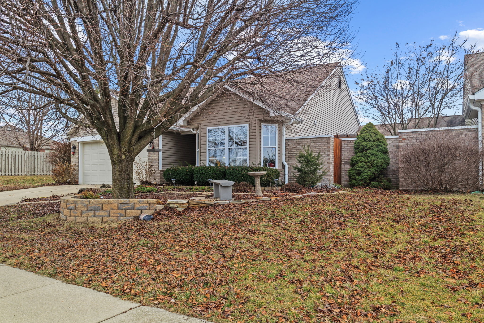 655 Westover Road Avon, IN 46123 - Photo 3 of 30 Gallery Image 3