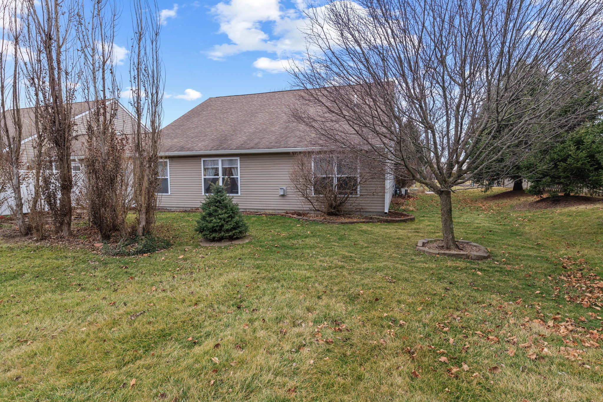 655 Westover Road Avon, IN 46123 - Photo 4 of 30 Gallery Image 4