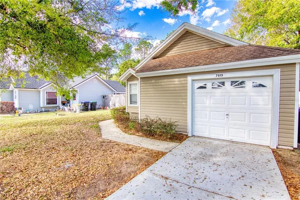 $2,300 | 7613 Pacific Heights Circle, Orlando, FL 32835