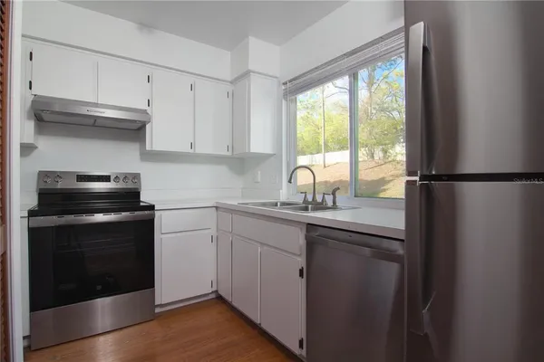 $2,300 | 7613 Pacific Heights Circle, Orlando, FL 32835