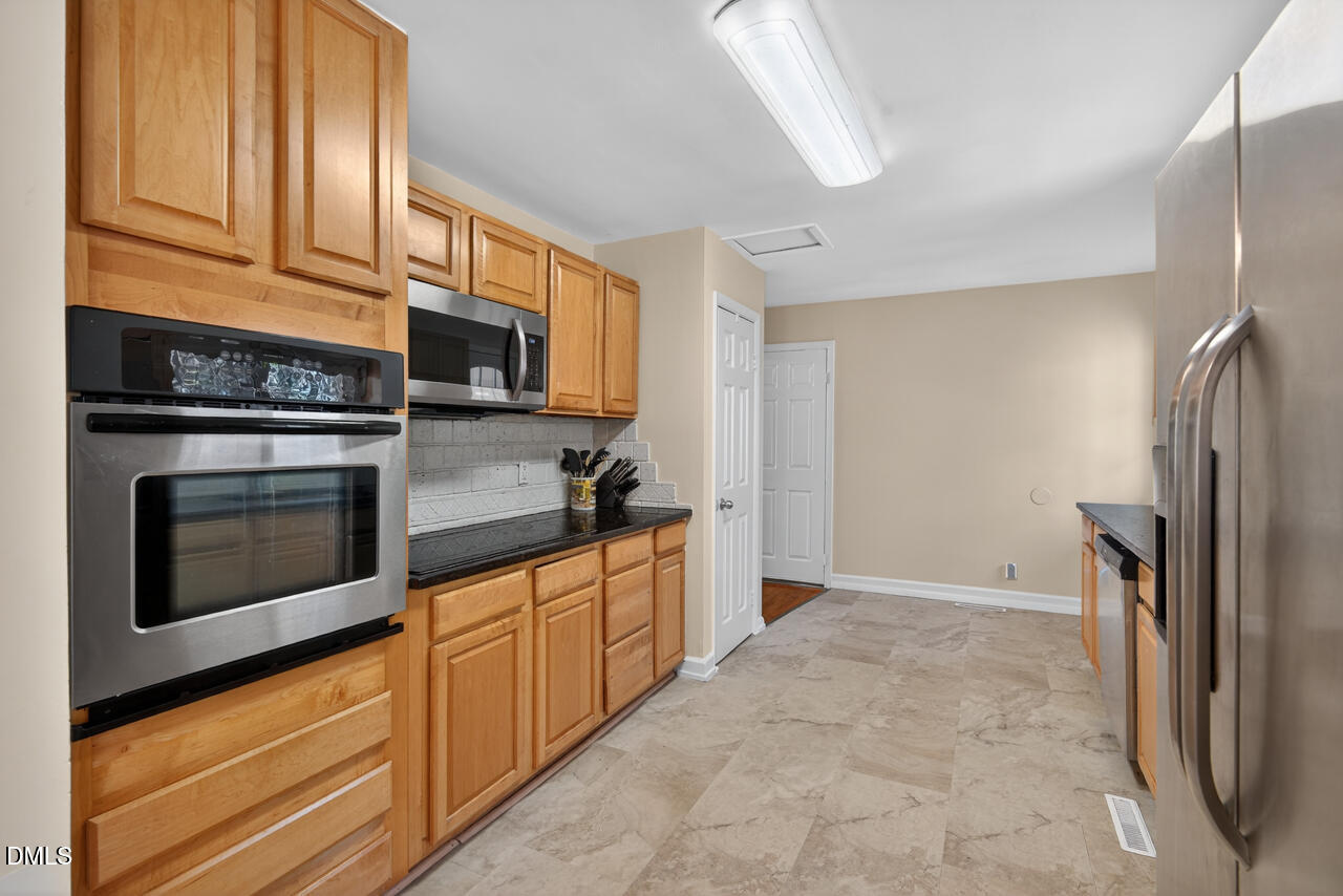 920 Shady Lawn Rd Extension Chapel Hill, NC 27514 - Photo 11 of 43 28