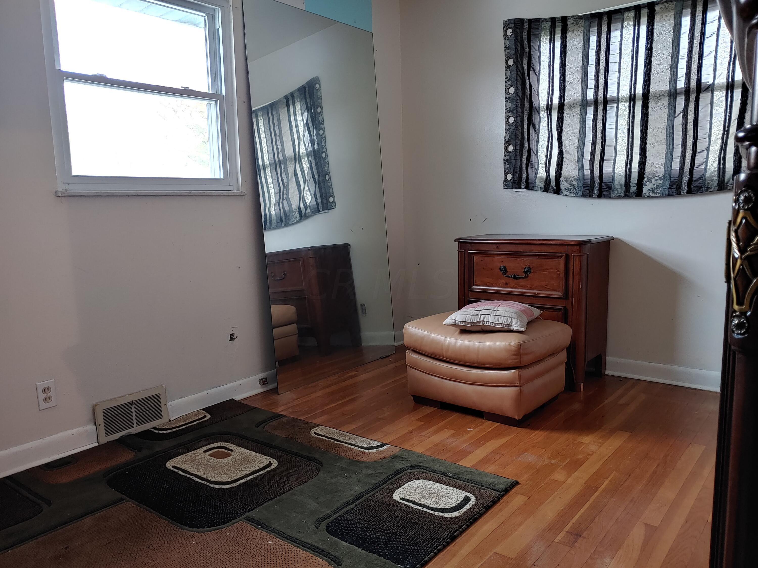 859 Brixham Road Columbus, OH 43204 - Photo 8 of 11 Bedroom - duplicate