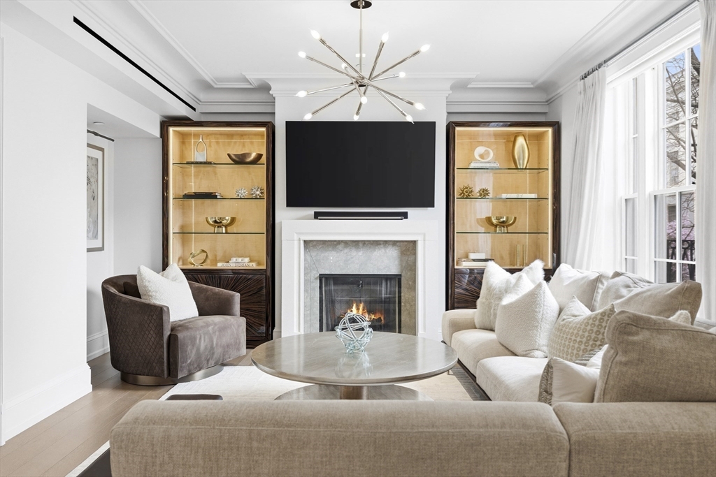 25 Beacon Street, Unit 4 Boston, MA 02108 - Photo 16 of 41