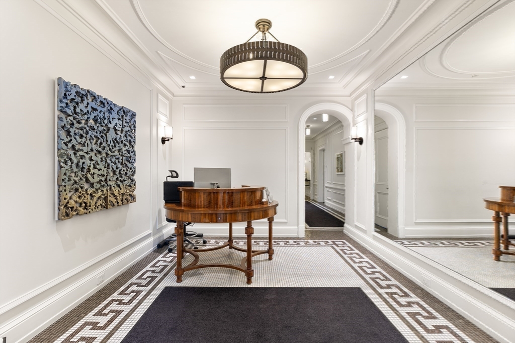 25 Beacon Street, Unit 4 Boston, MA 02108 - Photo 36 of 41