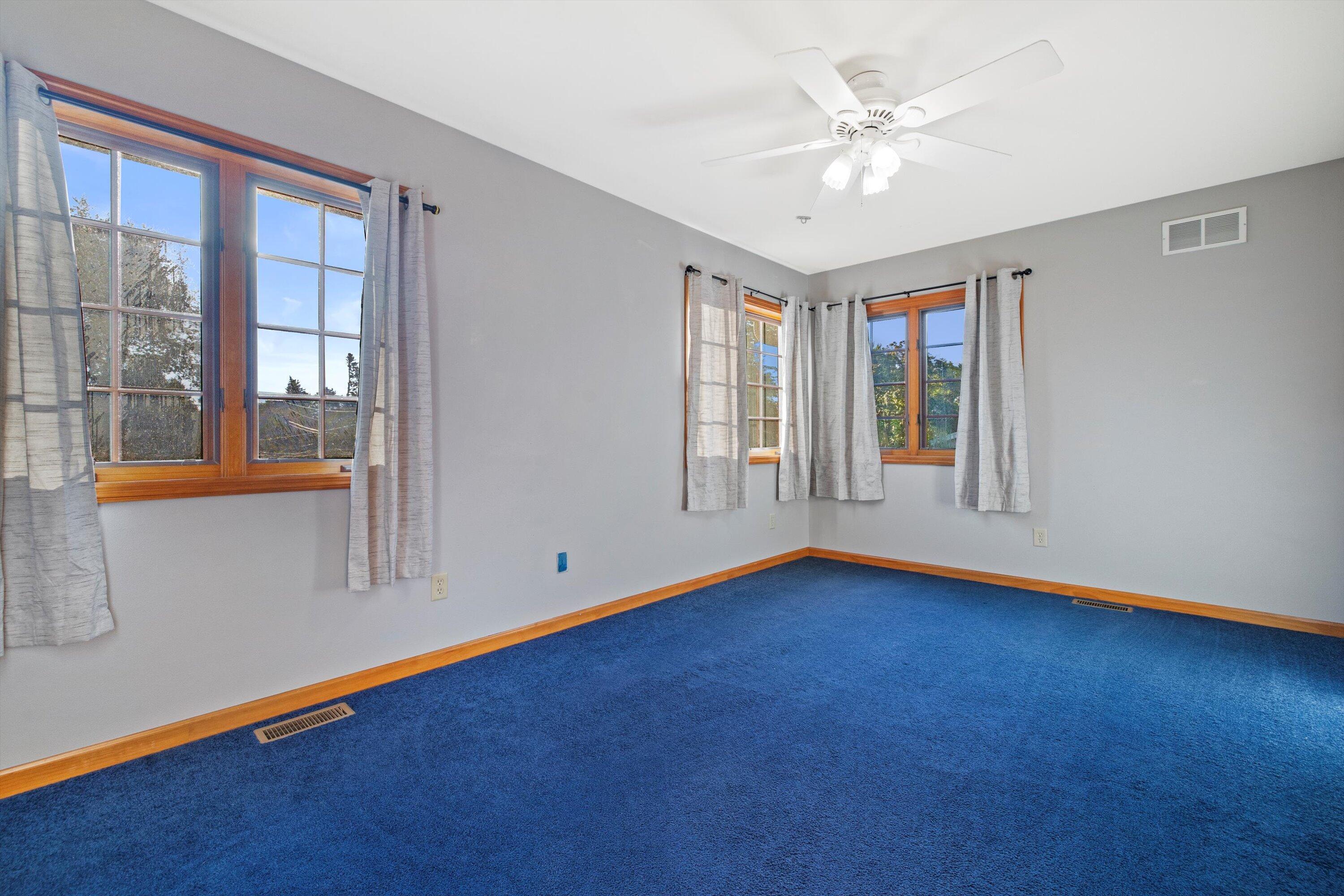 465 Dena Circle Racine, WI 53402 - Photo 24 of 39 Bedroom 3