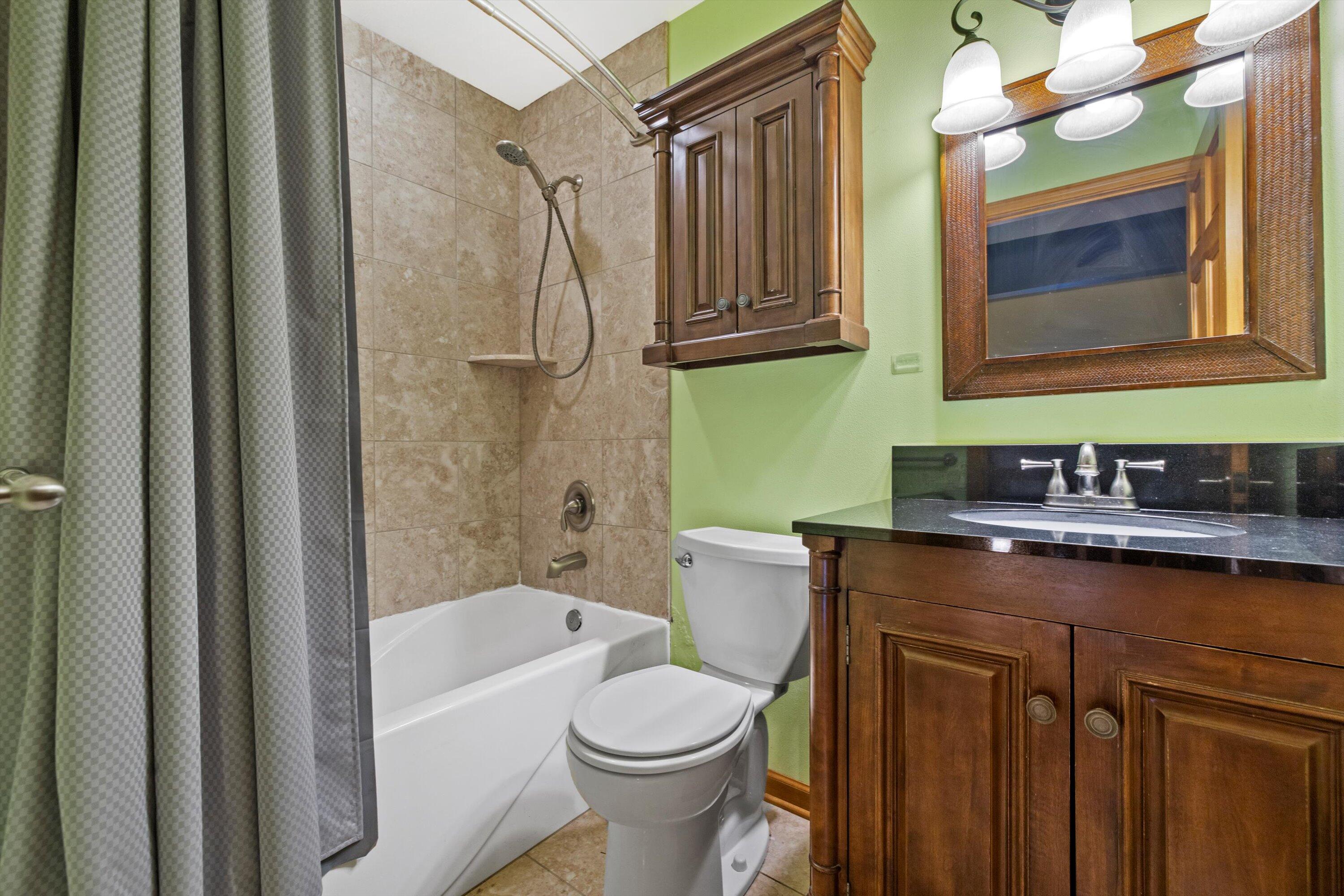 465 Dena Circle Racine, WI 53402 - Photo 26 of 39 Upstairs Bathroom