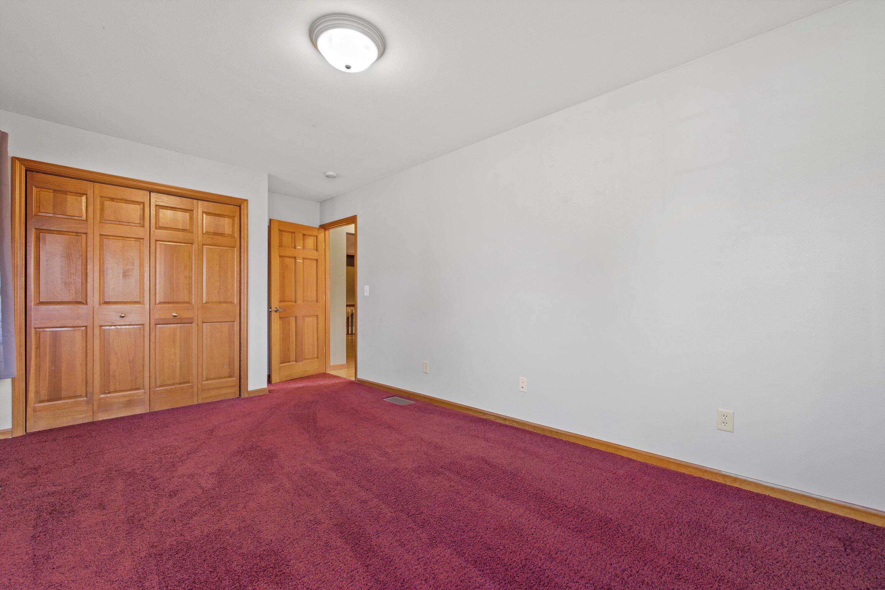 465 Dena Circle Racine, WI 53402 - Photo 28 of 39 Bedroom 4