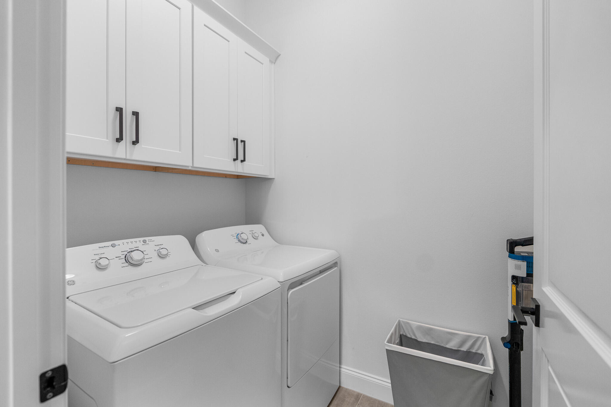 90 Suwannee Dr Inlet Beach Inlet Beach, FL 32461 - Photo 27 of 59 a utility room with dryer and washer