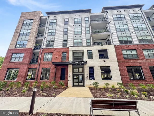 $3,500 | 102 St Ives National Harbor, Unit 204, Oxon Hill, MD 20745