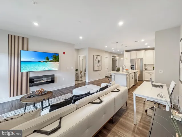 $3,500 | 102 St Ives National Harbor, Unit 204, Oxon Hill, MD 20745