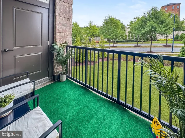 $3,500 | 102 St Ives National Harbor, Unit 204, Oxon Hill, MD 20745