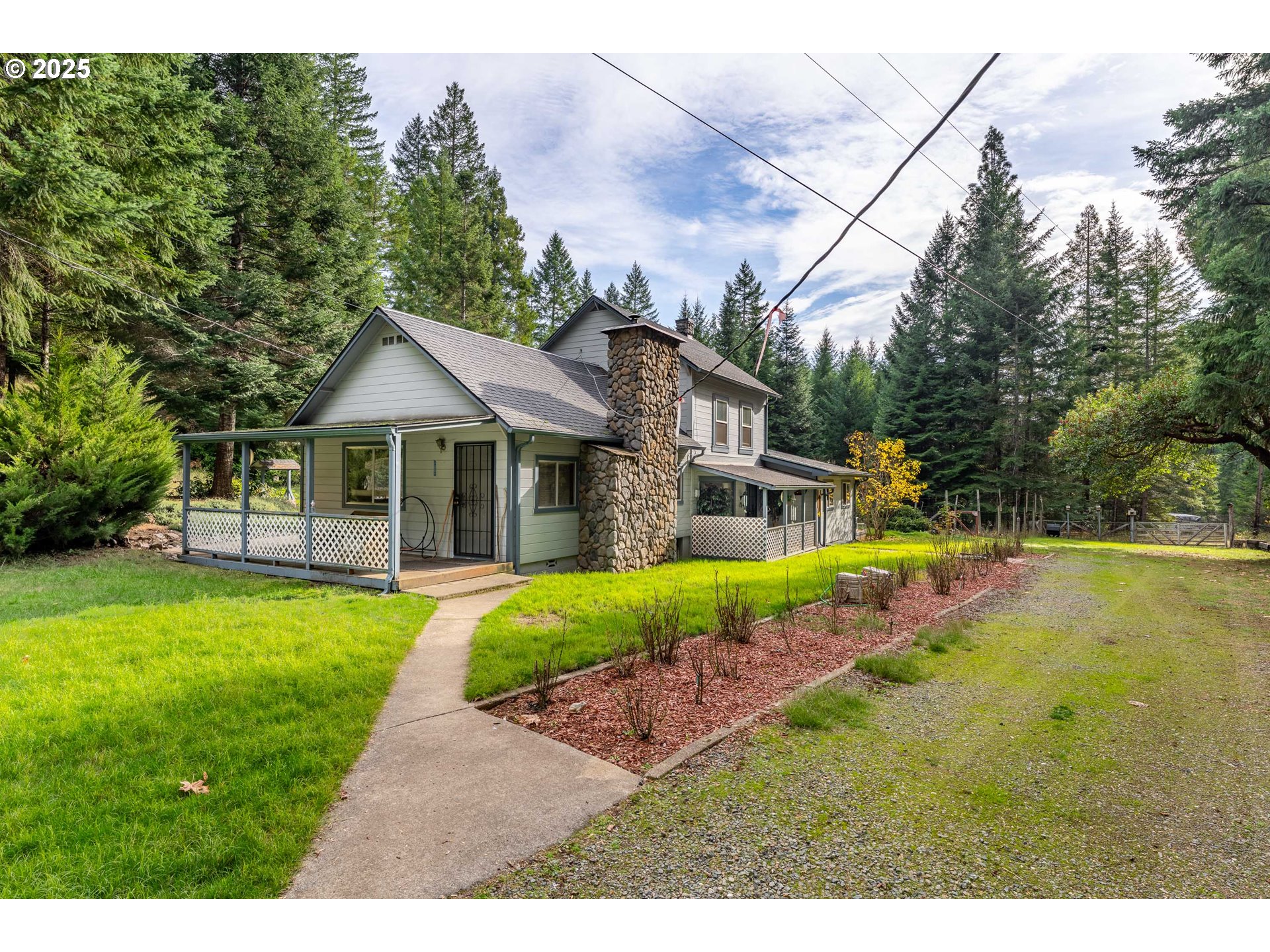1871 McCullough Creek Road Glendale, OR 97442 - Photo 7 of 48