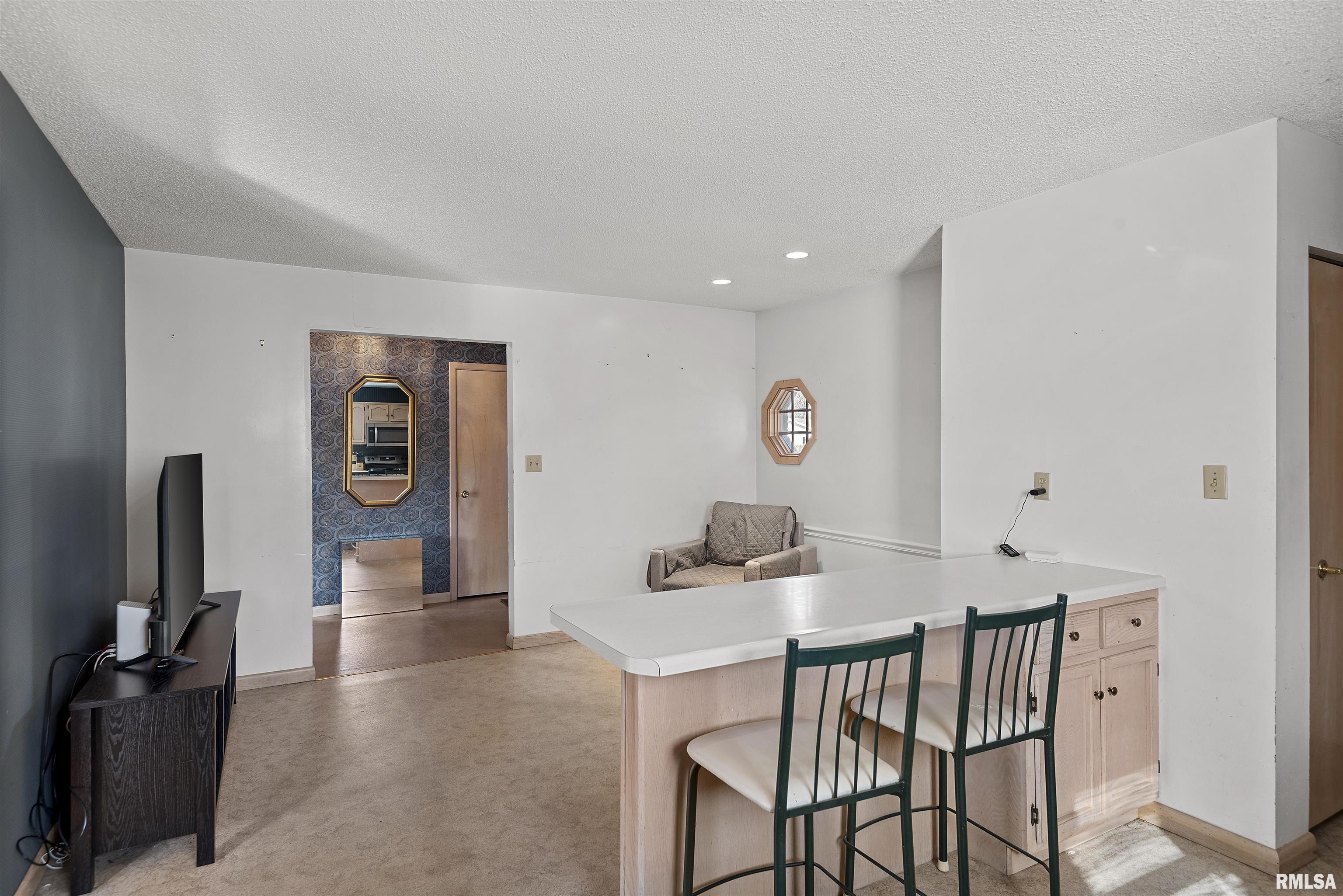 2420 Mayfair Road Springfield, IL 62703 - Photo 15 of 33