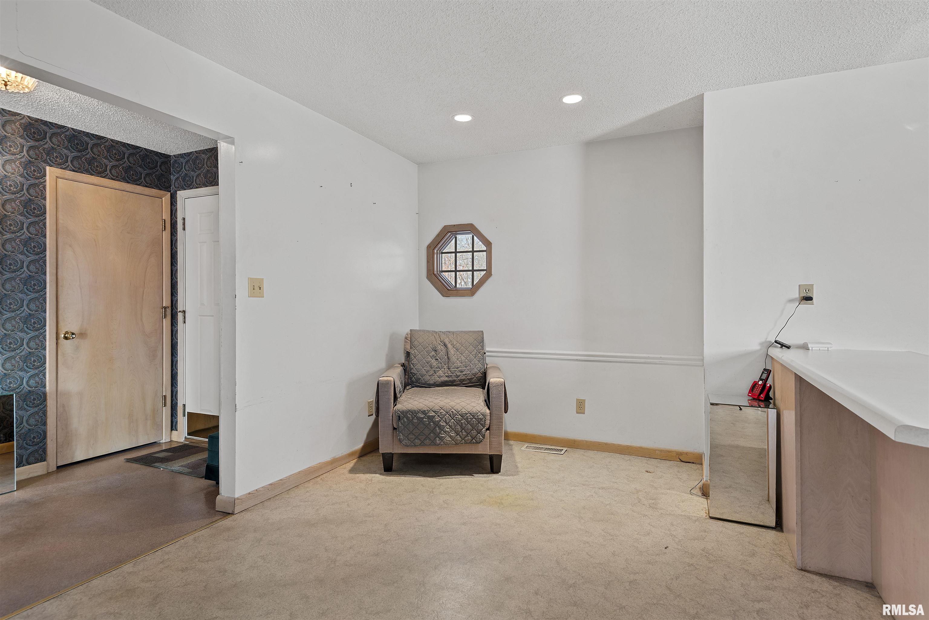 2420 Mayfair Road Springfield, IL 62703 - Photo 16 of 33