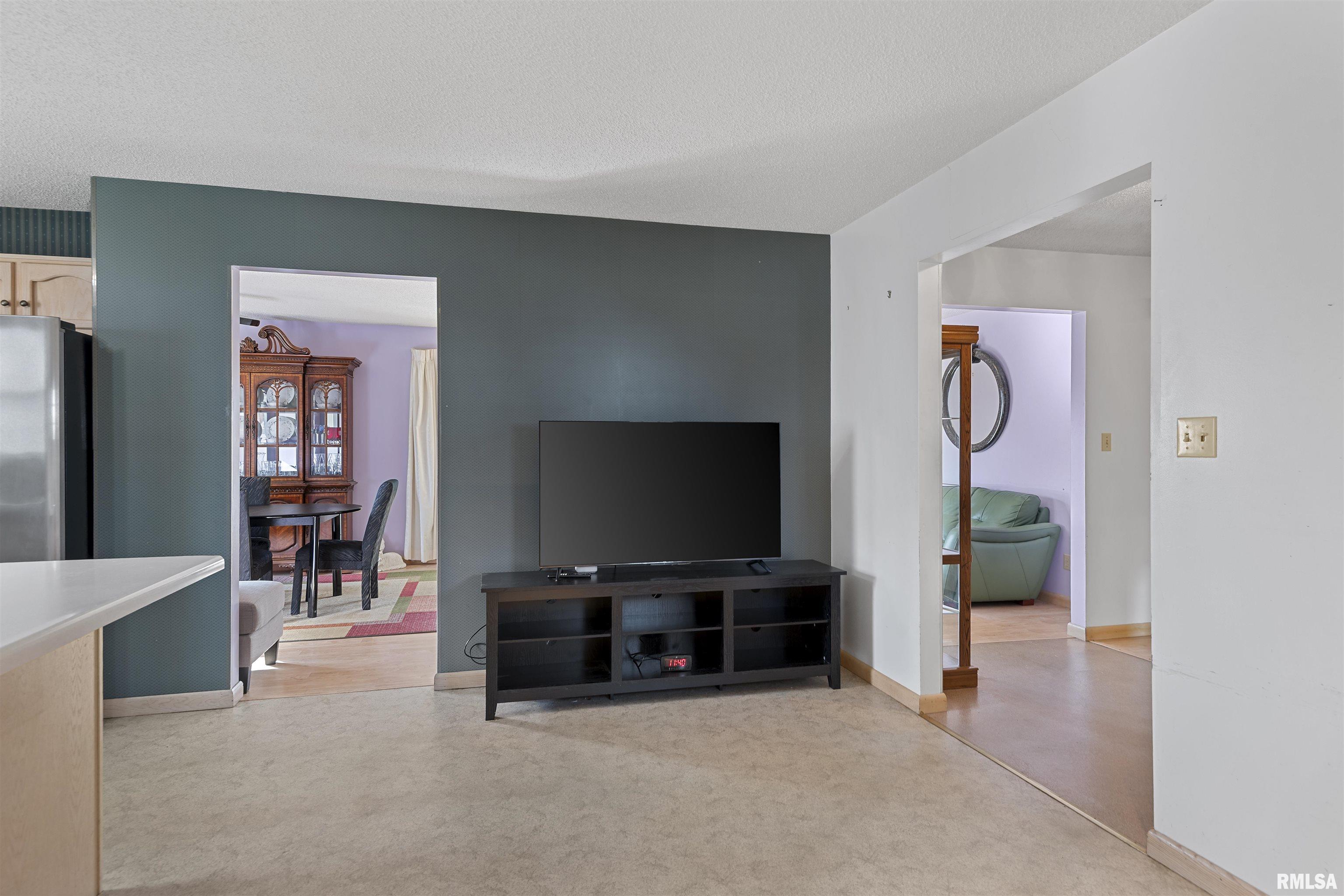 2420 Mayfair Road Springfield, IL 62703 - Photo 18 of 33