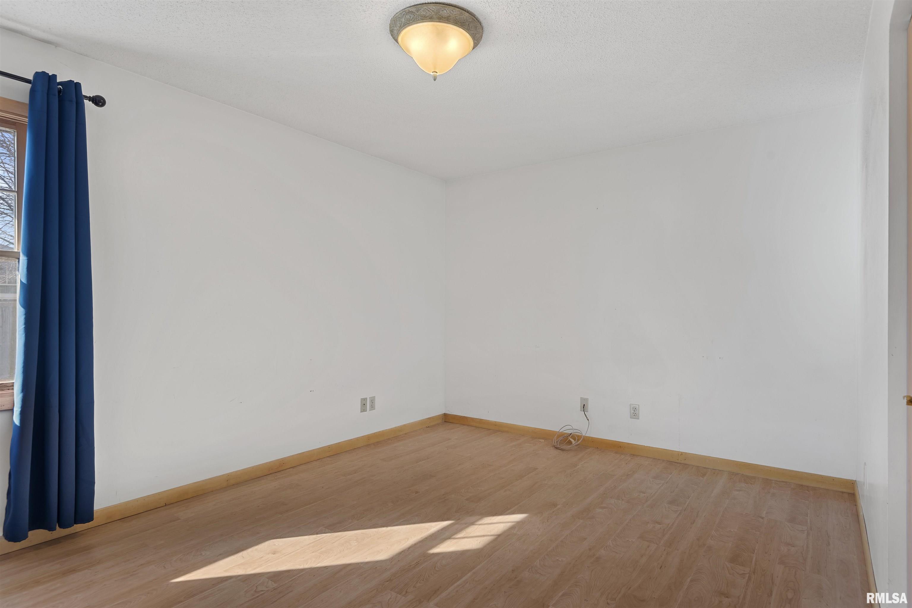 2420 Mayfair Road Springfield, IL 62703 - Photo 22 of 33
