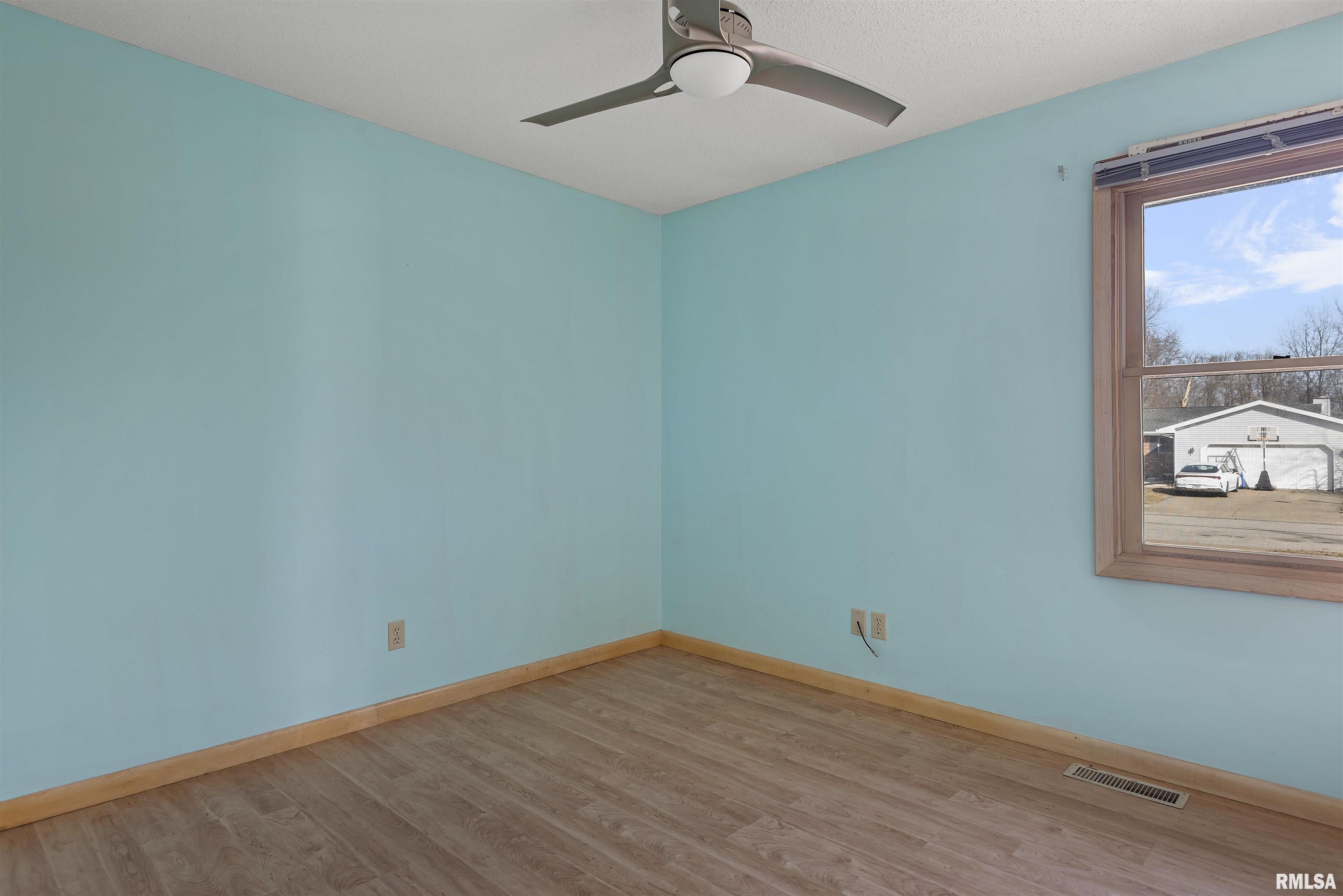 2420 Mayfair Road Springfield, IL 62703 - Photo 28 of 33