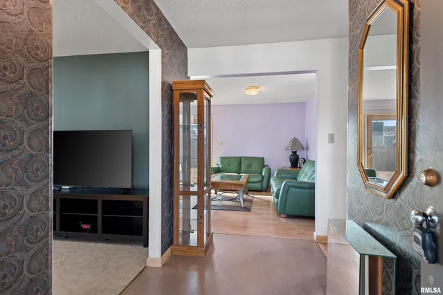 $174,900 | 2420 Mayfair Road, Springfield, IL 62703