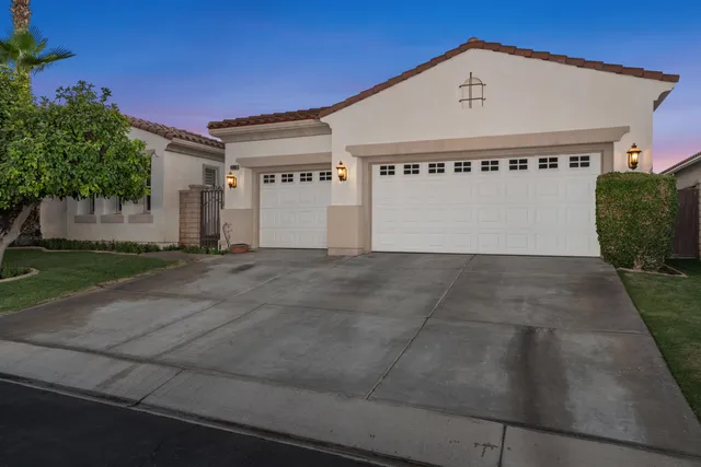 $799,999 | 44865 Via Alondra, La Quinta, CA 92253