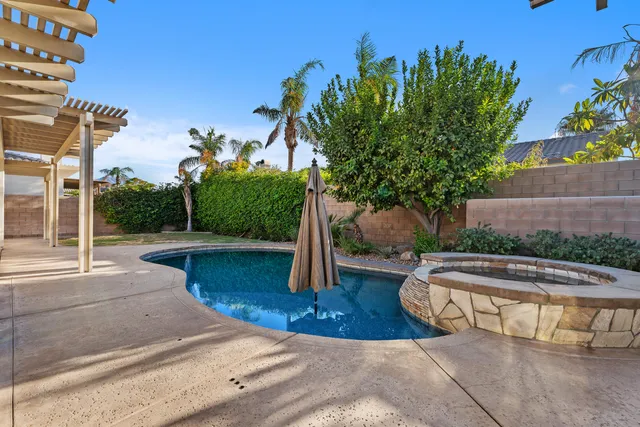 $799,999 | 44865 Via Alondra, La Quinta, CA 92253