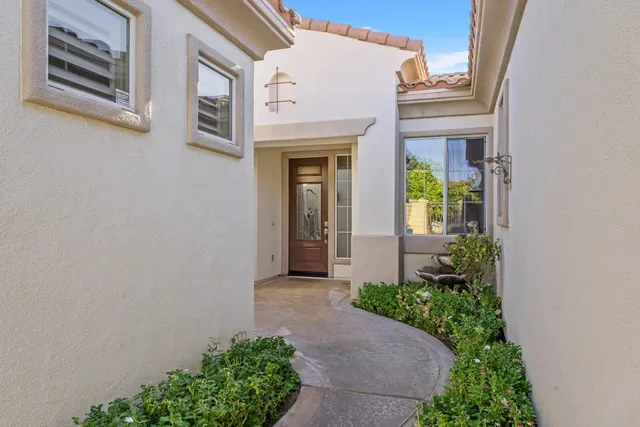 $799,999 | 44865 Via Alondra, La Quinta, CA 92253