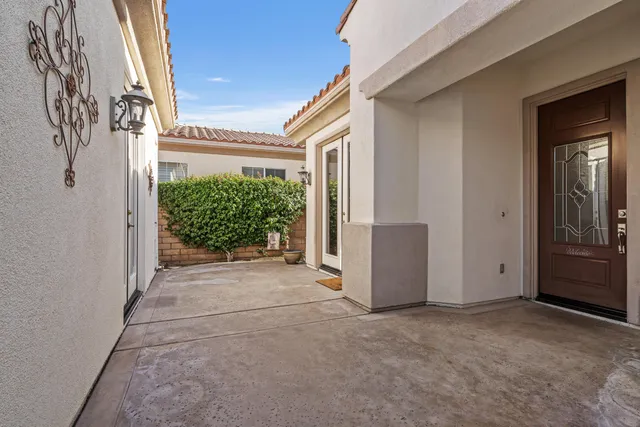 $799,999 | 44865 Via Alondra, La Quinta, CA 92253